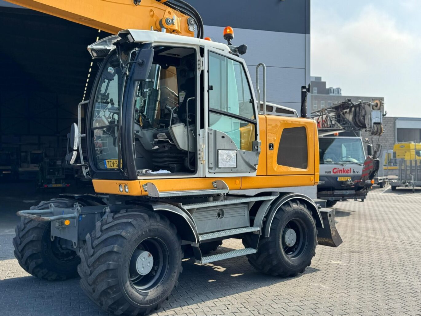 44C92668 6187 42AD ACFA AFDC1E54901C